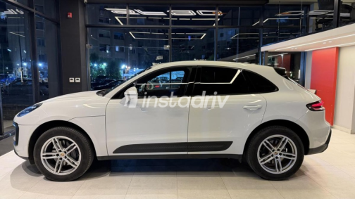 Porsche Macan 2022 White Automatic Used for Sale in Cairo - 4