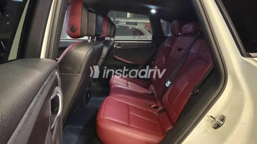 Porsche Macan 2022 White Automatic Used for Sale in Cairo - 9
