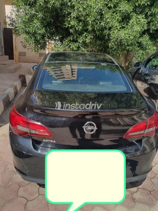 Opel Astra 2017 White Automatic Used for Sale in Greater Cairo ( Cairo + Giza) - 2