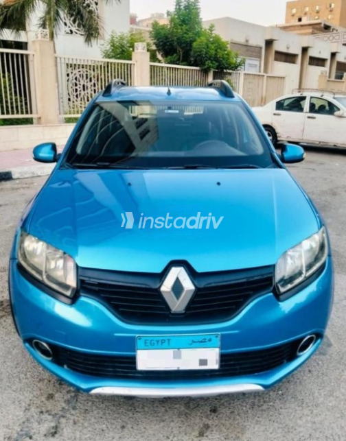 Renault Sandero Step Way 2017 Dark Blue Automatic Used for Sale in Nasr city - 1