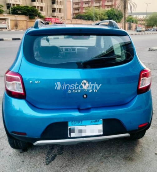 Renault Sandero Step Way 2017 Dark Blue Automatic Used for Sale in Nasr city - 8