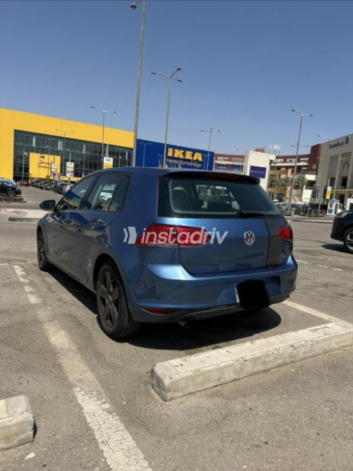 Volkswagen Golf 7 2016 Blue Automatic Used for Sale in Cairo - 2