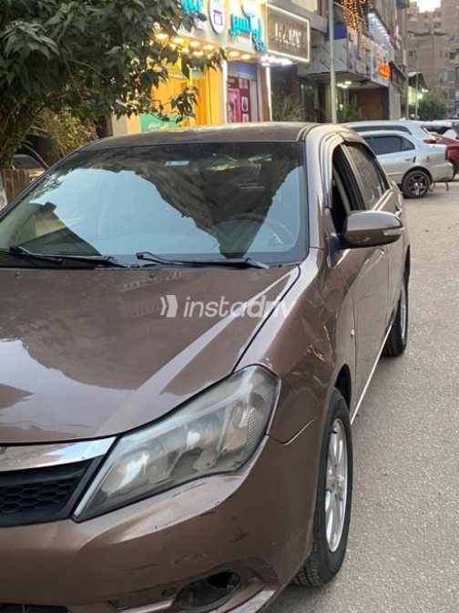 بى واى دى‬ F3 2020 برونزي أوتوماتيك مستعملة للبيع في الجيزة - 2