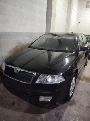 سكودا اوكتافيا A5 2009 أسود أوتوماتيك مستعملة للبيع في المحلة