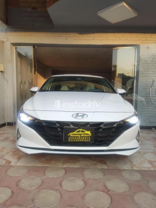 Hyundai Elantra 2023 White Automatic Used for Sale in 6 October - 2