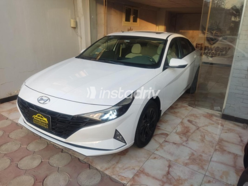 Hyundai Elantra 2023 White Automatic Used for Sale in 6 October - 5