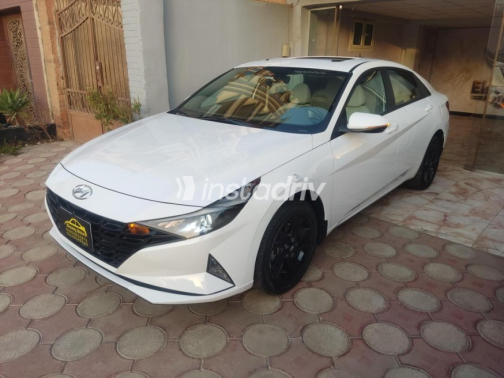 Hyundai Elantra 2023 White Automatic Used for Sale in 6 October - 9