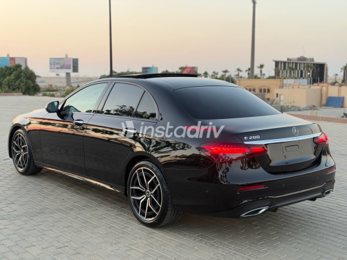 مرسيدس E 200 2023 أسود أوتوماتيك مستعملة للبيع في القاهرة الكبرى ( القاهرة - الجيزة) - 3
