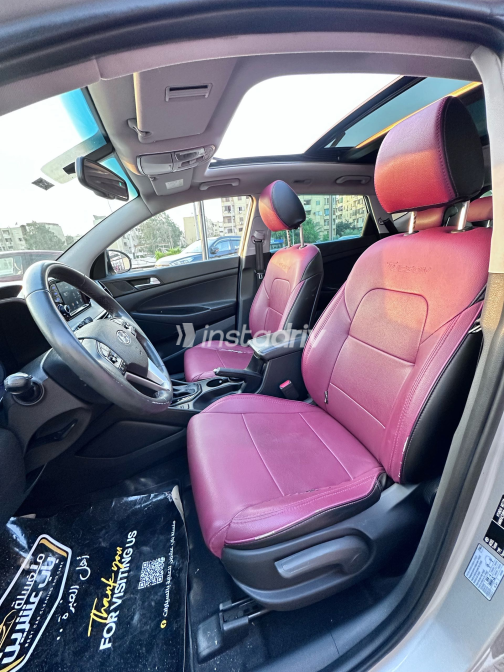 Hyundai Tucson 2020 Silver Automatic Used for Sale in Greater Cairo ( Cairo + Giza) - 3