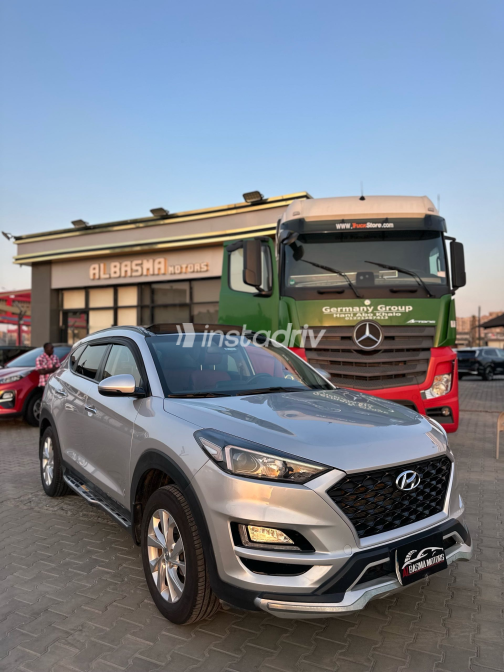 Hyundai Tucson 2020 Silver Automatic Used for Sale in Greater Cairo ( Cairo + Giza) - 6