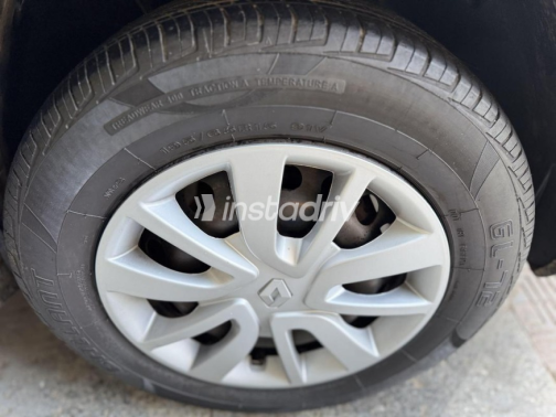 Renault Logan 2016 Gray Automatic Used for Sale in Heliopolis - 9