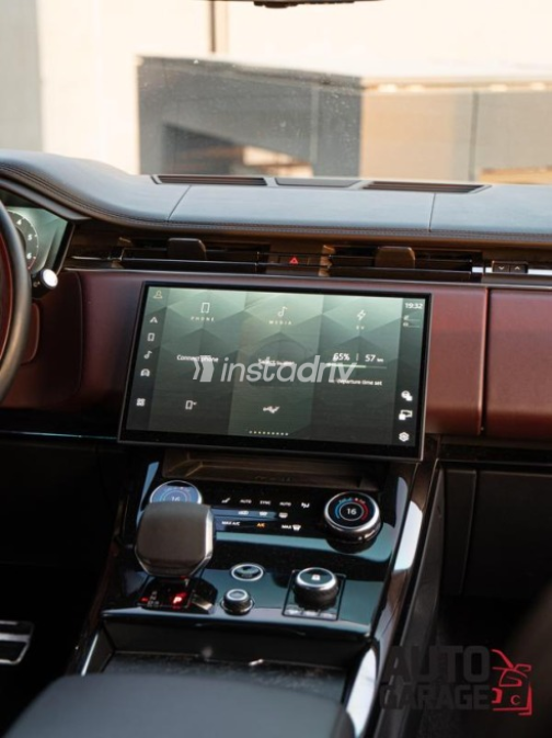 Land Rover Range Rover Sport 2023 Gray Automatic Used for Sale in Cairo - 9