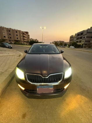 سكودا اوكتافيا A7 2014 بني أوتوماتيك مستعملة للبيع في القاهرة