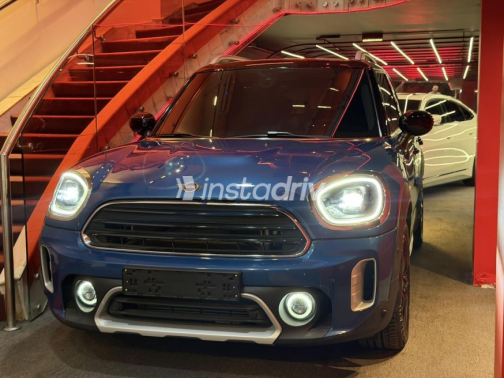 Mini Country man 2024 Dark Blue Automatic Used for Sale in Mohandessin - 4