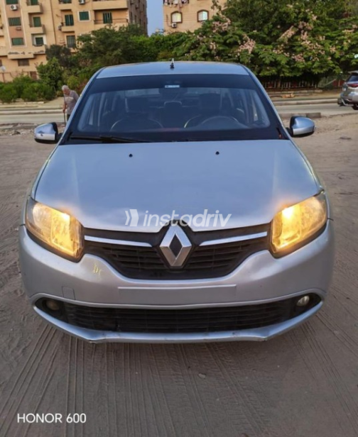 Renault Logan 2017 White Automatic Used for Sale in Greater Cairo ( Cairo + Giza) - 1