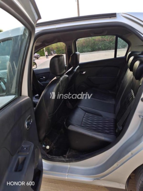 Renault Logan 2017 White Automatic Used for Sale in Greater Cairo ( Cairo + Giza) - 8