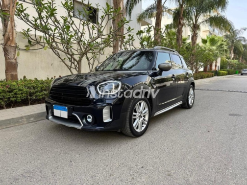 Mini Country man 2024 Gray Automatic Used for Sale in Cairo - 3