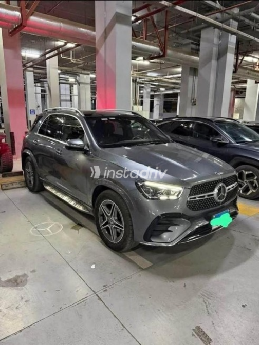 Mercedes GLE 450 2025 Dark Gray Automatic Used for Sale in Cairo - 4