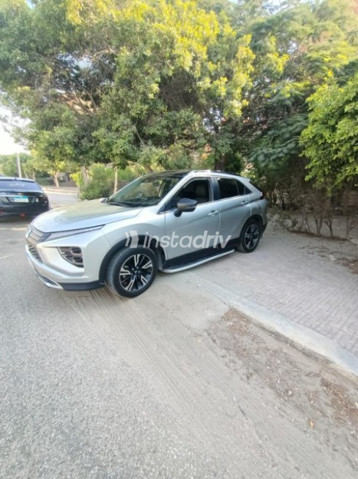 Mitsubishi Eclipse Cross 2022 Silver Automatic Used for Sale in Cairo - 3
