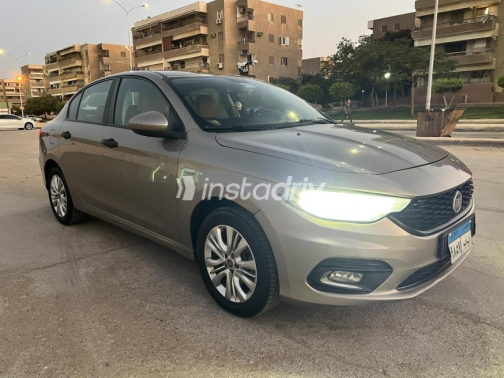 فيات تيبو 2019 ذهبي أوتوماتيك مستعملة للبيع في 6 أكتوبر - 3