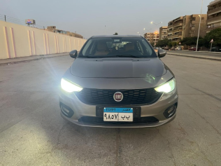 فيات تيبو 2019 ذهبي أوتوماتيك مستعملة للبيع في 6 أكتوبر