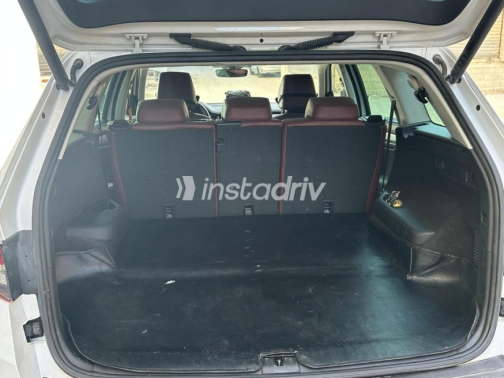 Skoda Kodiaq 2023 White Automatic Used for Sale in Ismailia - 9