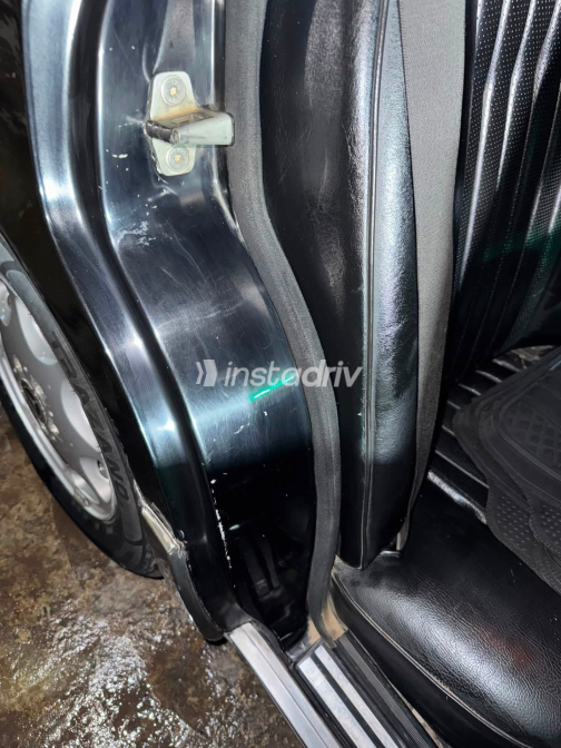 Mercedes E 200 1991 Black Automatic Used for Sale in Greater Cairo ( Cairo + Giza) - 7