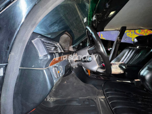 Mercedes E 200 1991 Black Automatic Used for Sale in Greater Cairo ( Cairo + Giza) - 9