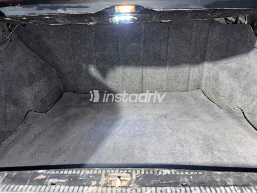 Mercedes E 200 1991 Black Automatic Used for Sale in Greater Cairo ( Cairo + Giza) - 10