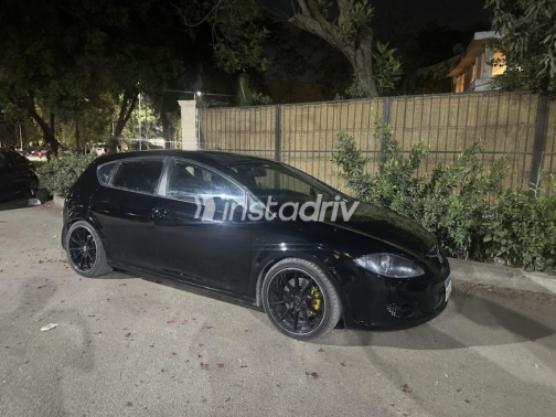 Seat Leon 2009 Black Automatic Used for Sale in Cairo - 3