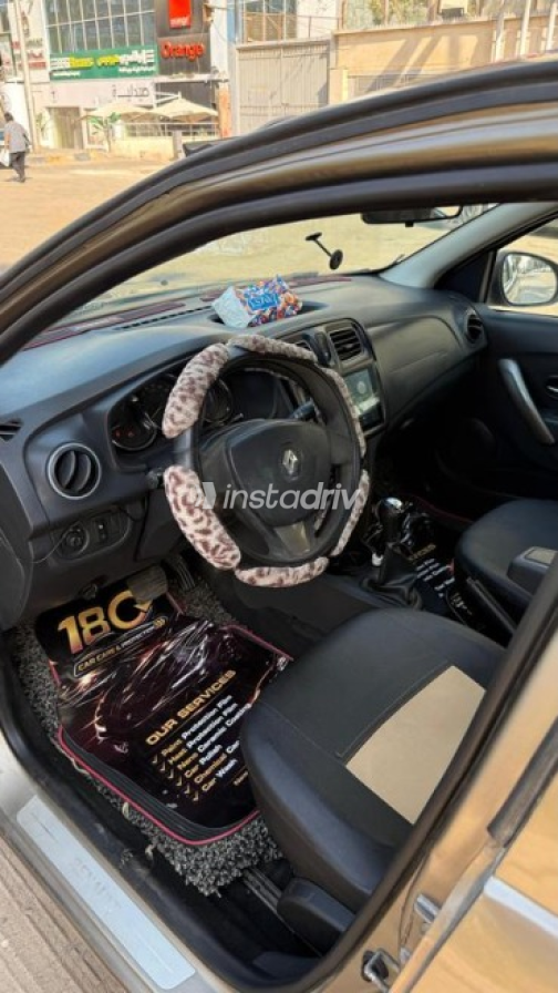 Renault Logan 2016 Gold Automatic Used for Sale in El Haram - 7