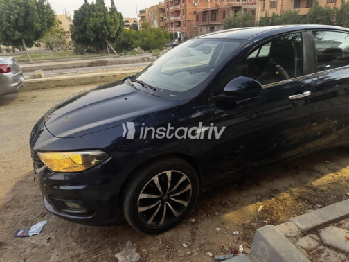 فيات تيبو 2019 أزرق غامق أوتوماتيك مستعملة للبيع في العبور - 2