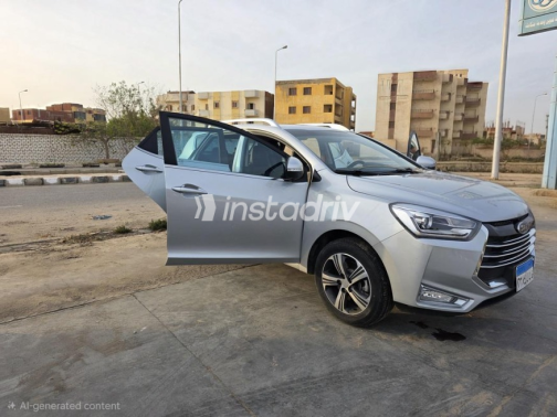 جاك S2 2024 أبيض أوتوماتيك مستعملة للبيع في القاهرة الكبرى ( القاهرة - الجيزة) - 4