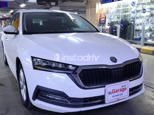 Skoda Octavia 2021 White Automatic Used for Sale in Cairo - 2