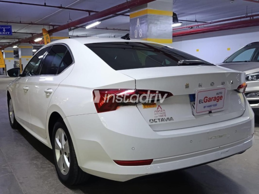 Skoda Octavia 2021 White Automatic Used for Sale in Cairo - 5