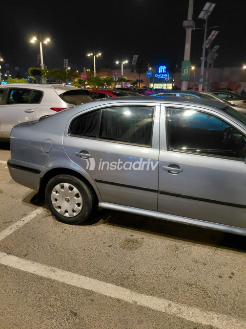 سكودا اوكتافيا A4 2003 أزرق أوتوماتيك مستعملة للبيع في القاهرة الكبرى ( القاهرة - الجيزة) - 3