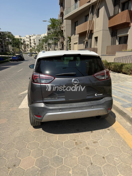 Opel Crossland 2020 Gray Automatic Used for Sale in Greater Cairo ( Cairo + Giza) - 2