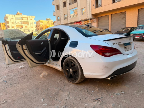 مرسيدس CLA 180 2015 أبيض أوتوماتيك مستعملة للبيع في القاهرة الكبرى ( القاهرة - الجيزة) - 5
