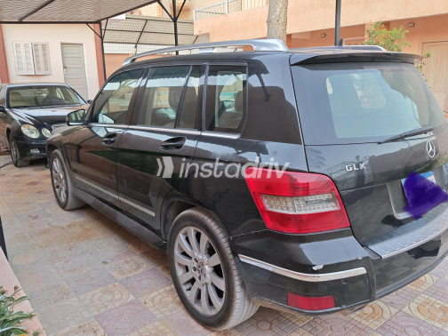 Mercedes GLK 300 2010 Black Automatic Used for Sale in Greater Cairo ( Cairo + Giza) - 10