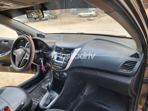 Hyundai Accent RB 2017 Brown Automatic Used for Sale in Greater Cairo ( Cairo + Giza) - 4