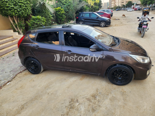 Hyundai Accent RB 2017 Brown Automatic Used for Sale in Greater Cairo ( Cairo + Giza) - 10