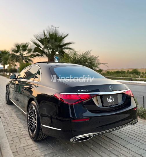 Mercedes S 450 2023 Black Automatic Used for Sale in Greater Cairo ( Cairo + Giza) - 2