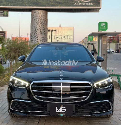 Mercedes S 450 2023 Black Automatic Used for Sale in Greater Cairo ( Cairo + Giza) - 5