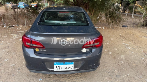 اوبل أسترا 2016 رمادي غامق أوتوماتيك مستعملة للبيع في القاهرة الكبرى ( القاهرة - الجيزة) - 6