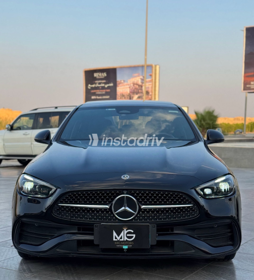 مرسيدس C 200 2023 أسود أوتوماتيك مستعملة للبيع في القاهرة الكبرى ( القاهرة - الجيزة) - 1