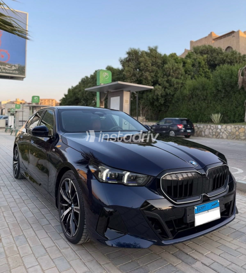 BMW 520 2024 White Automatic Used for Sale in Greater Cairo ( Cairo + Giza) - 3