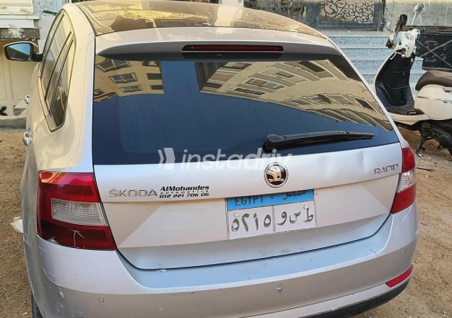سكودا رابيد سبيس باك 2015 فضي أوتوماتيك مستعملة للبيع في السويس‎ - 2