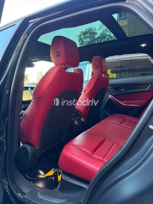 Jaguar F-Pace 2024 Black Automatic Used for Sale in Heliopolis - 6