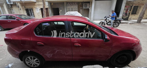 Renault Logan 2017 Red Automatic Used for Sale in Giza - 4