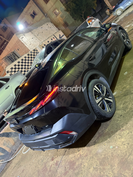 بيجو 408 2025 أسود أوتوماتيك مستعملة للبيع في القاهرة الكبرى ( القاهرة - الجيزة) - 4